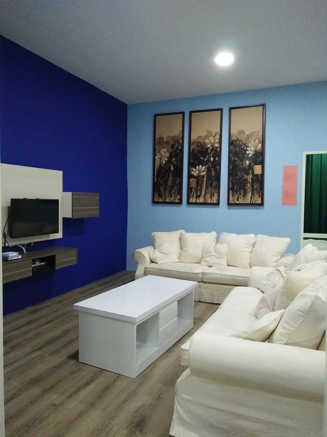 Xenia Homestay Kuching Exterior foto